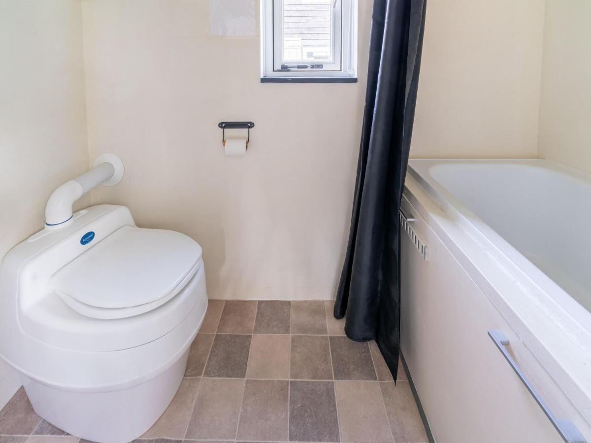 Holiday Home In Burgerbrug Near The Beach 외부 사진